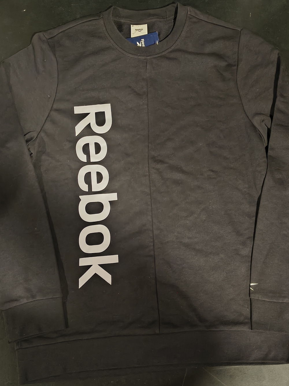 Reebok Men’s Black Crew Sweatshirt – Vertical Logo Size Large